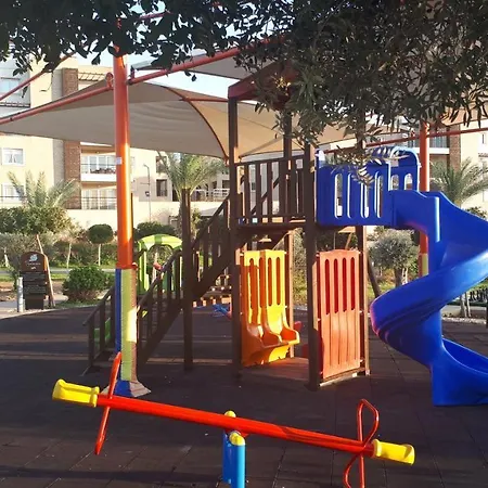 Ξενοδοχείο με διαμερίσματα Thalassa Beachfront Vokolidha